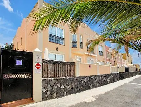 דירה Lovely Paradise 1-bed In