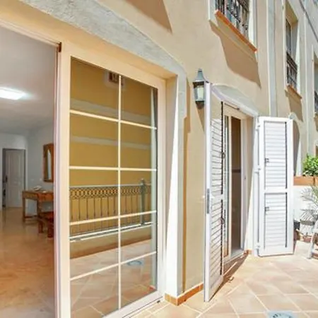 Apartment Lovely Paradise 1-bed In