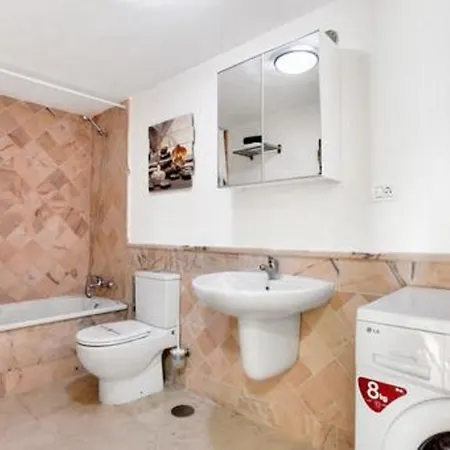 Apartment Lovely Paradise 1-bed In